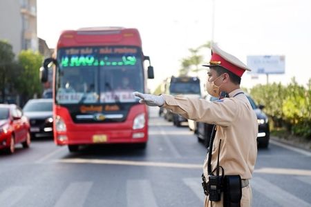 Ảnh của Hà Nội dừng hoạt động vận tải hành khách công cộng đến 37 tỉnh, thành